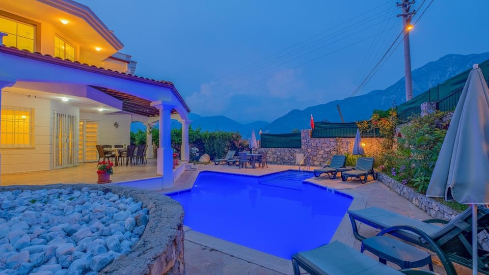 Property building, Swimming pool
