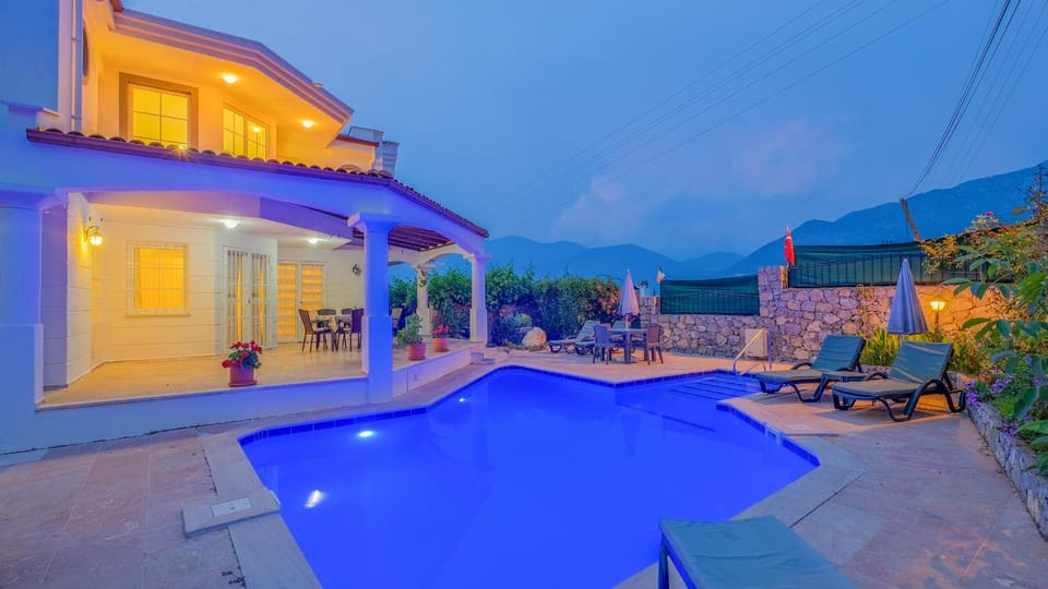 Property building, Swimming pool