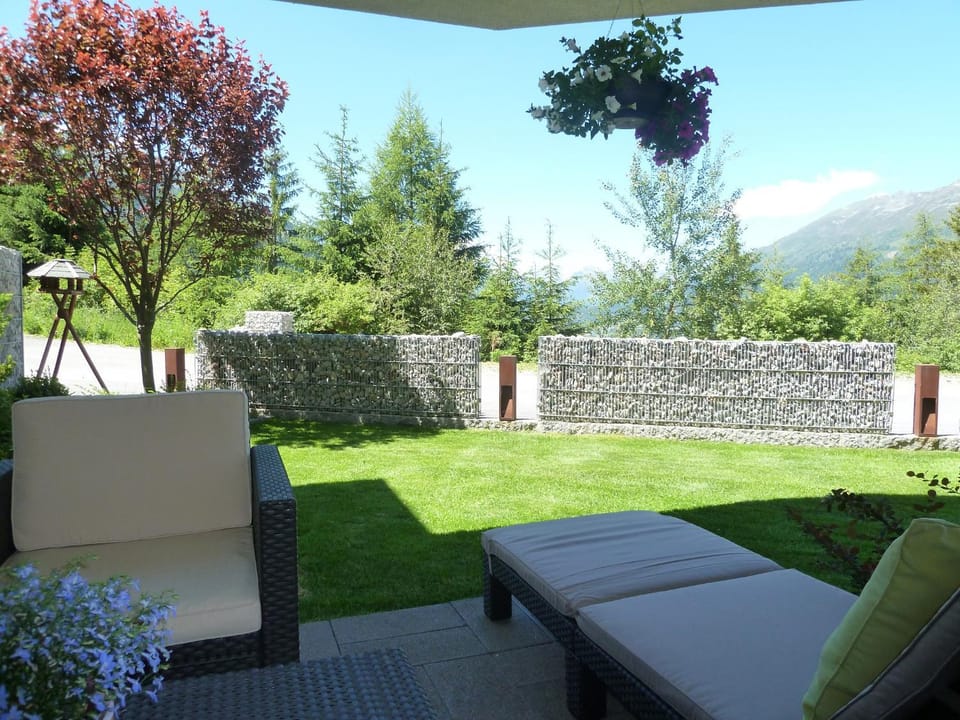 Garden, Balcony/Terrace, Seating area, Mountain view, sunbed