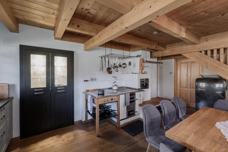 Communal kitchen, oven, stove, kitchen