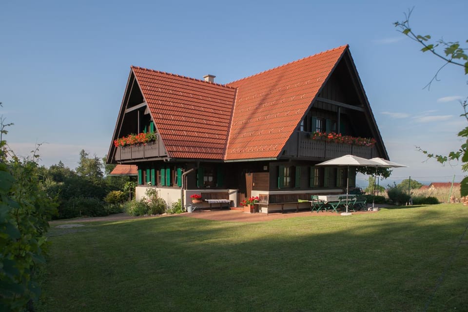 Facade/entrance, BBQ facilities, Garden