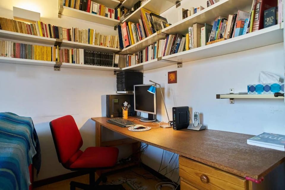 Library, Seating area