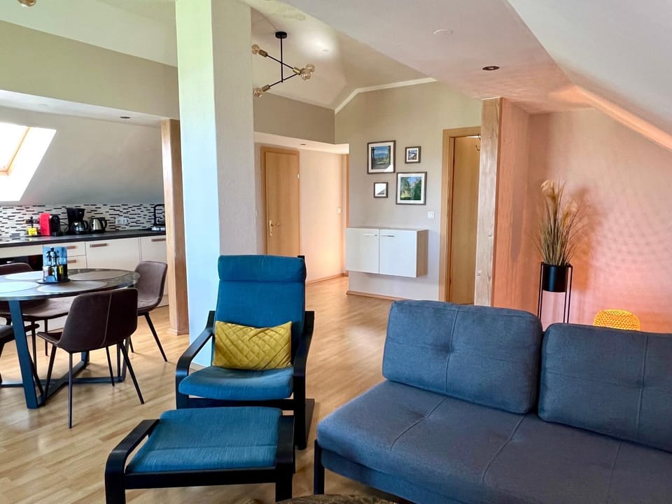 Communal lounge/ TV room, Living room, Dining area