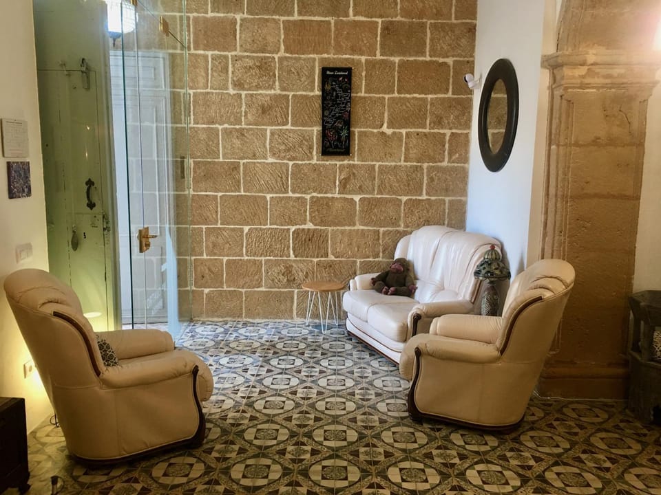 Lobby or reception, Seating area