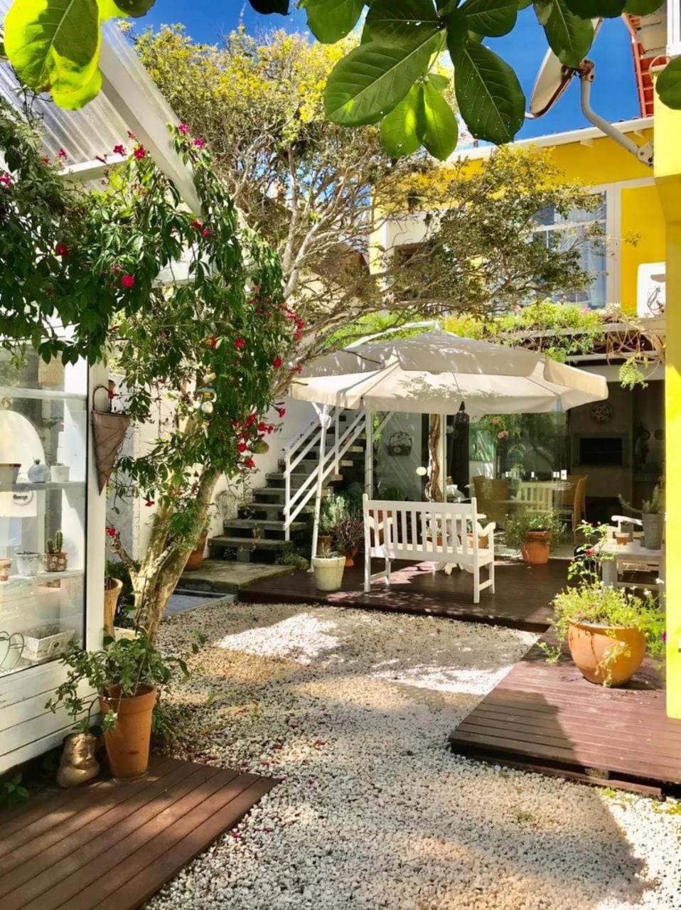Hospedaria Canto do Morro Bed and Breakfast in Bombinhas