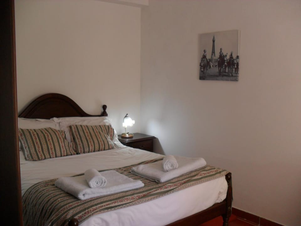 Bedroom, Inner courtyard view