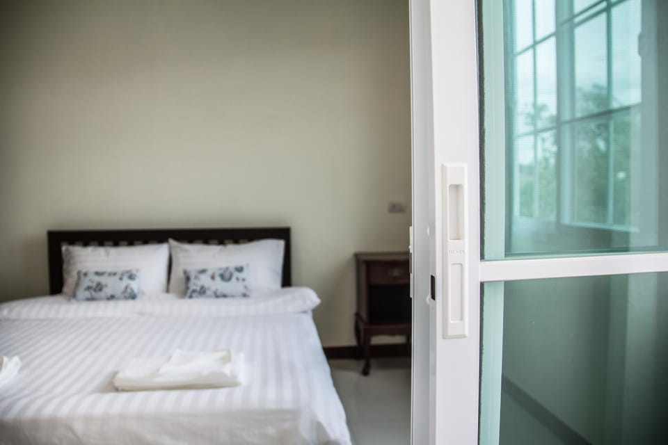Plern Pitch Residence Apartment hotel in Laos