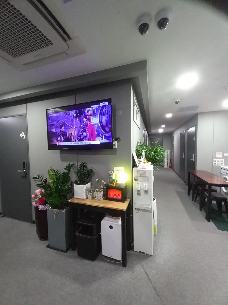 Communal lounge/ TV room, Communal kitchen
