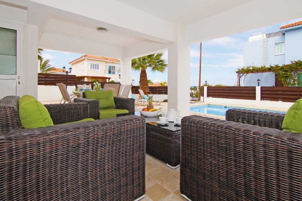 Balcony/Terrace, Lounge or bar