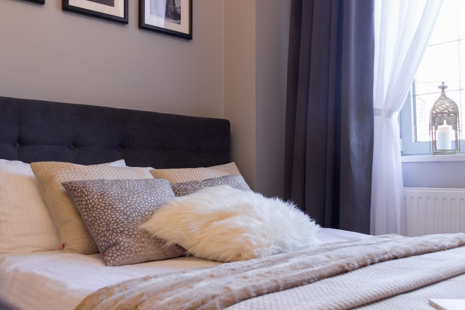 Bed, Decorative detail