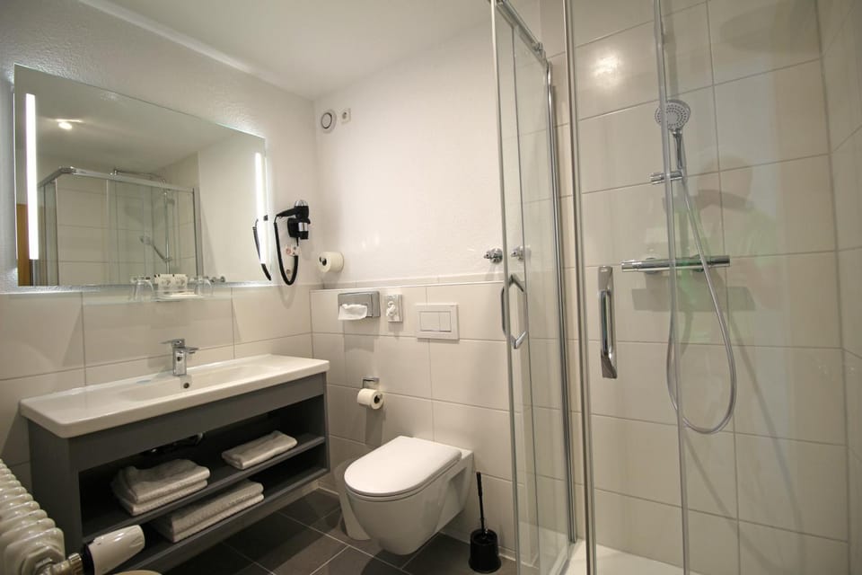 Shower, Toilet, Bathroom