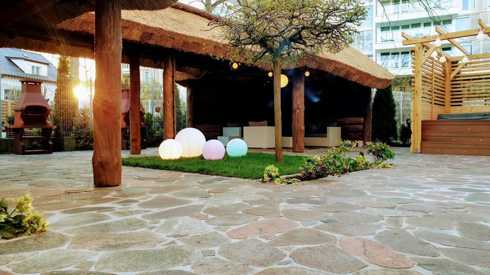 Patio, Facade/entrance, Garden