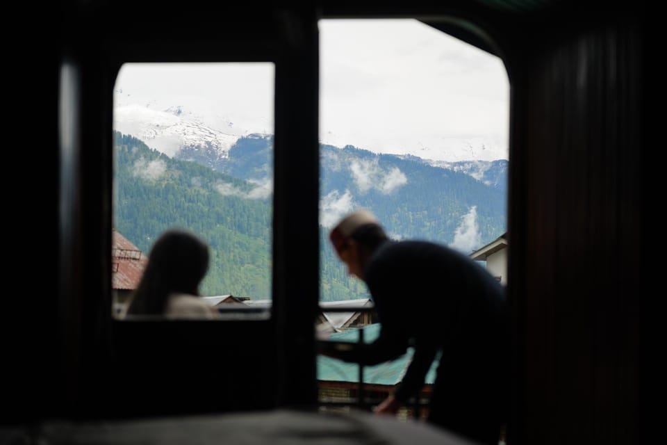 Mountain view, room service