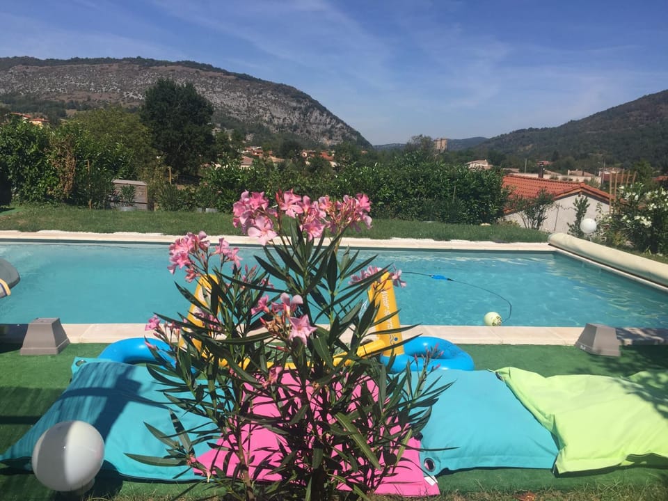 Garden, Swimming pool