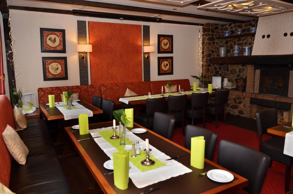 Restaurant/places to eat, Food and drinks, Food, Drinks