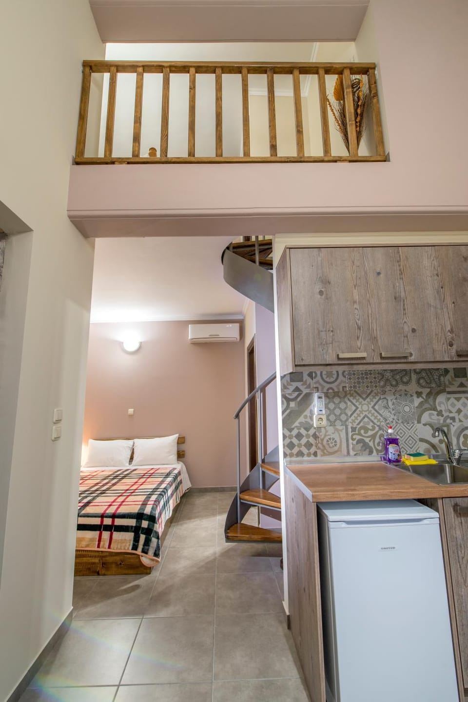 Kitchen or kitchenette, Bedroom