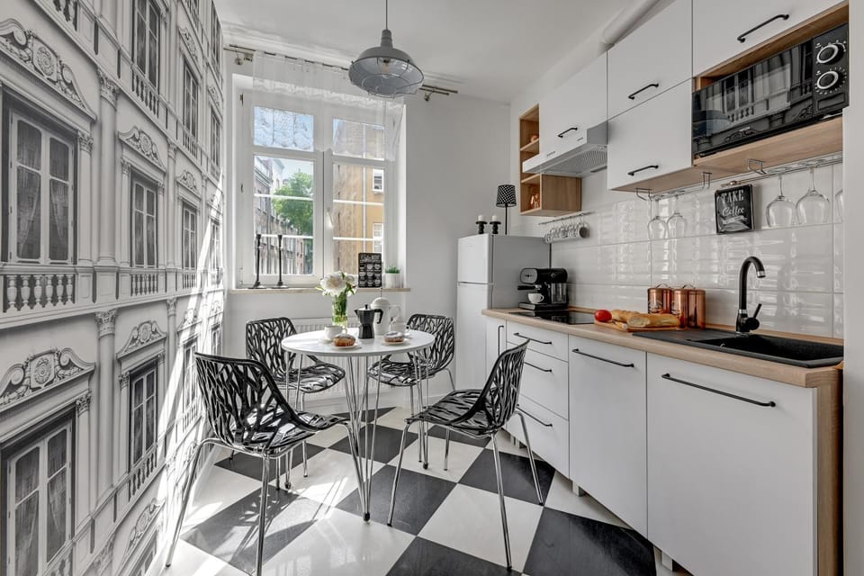 Coffee/tea facilities, Kitchen or kitchenette, Dining area