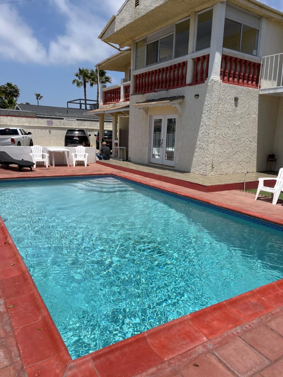 Property building, Swimming pool, sunbed