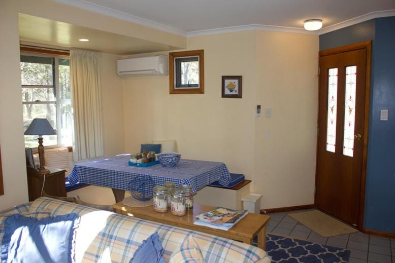 Whiskey Gully Cottages Chalet in Queensland