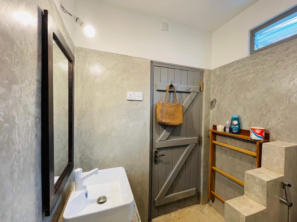 Shower, Bathroom, towels