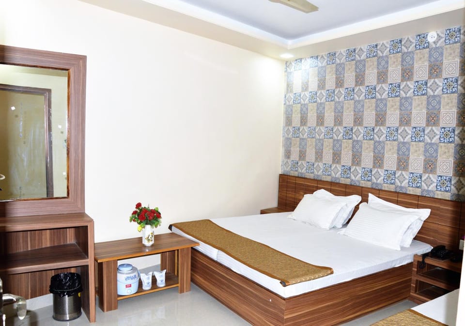 HOTEL ATA INN AND RESTAURANT (20 Mtrs from Dargah), Ajmer Hotel in Rajasthan