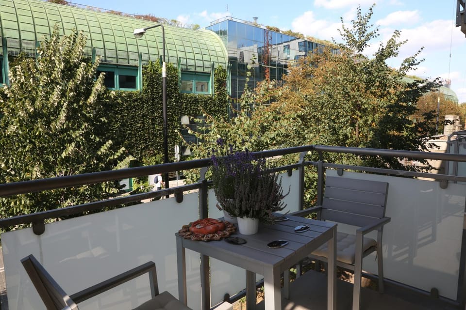 Nearby landmark, Balcony/Terrace