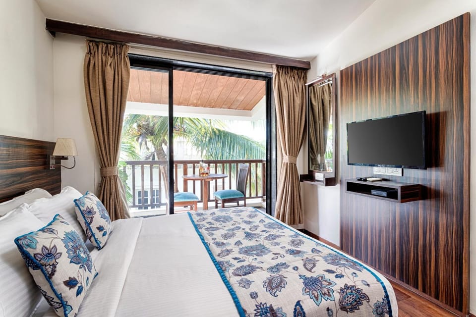 TV and multimedia, Balcony/Terrace, Photo of the whole room, Bedroom