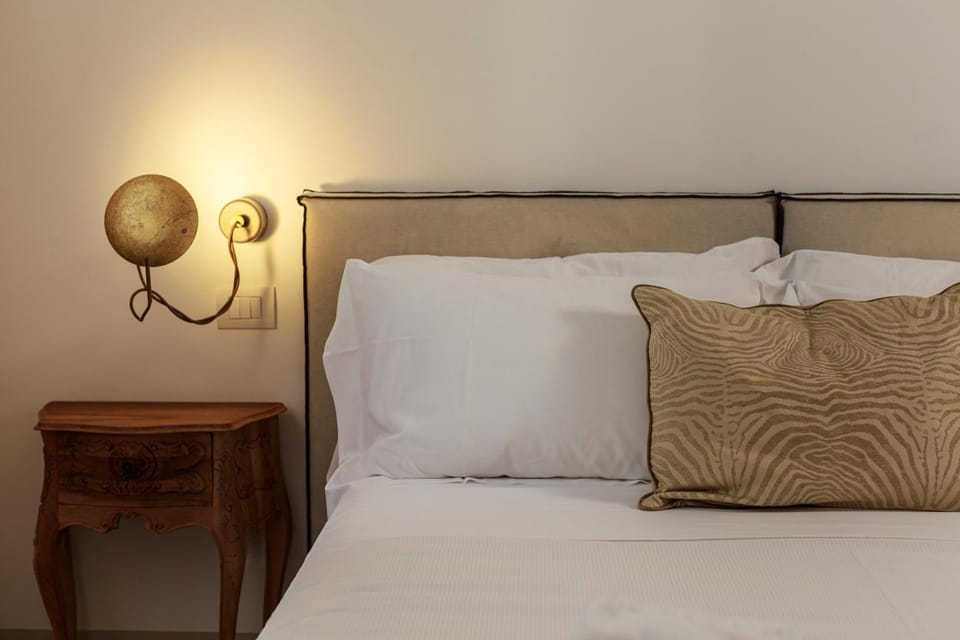 Bed, Decorative detail, Bedroom