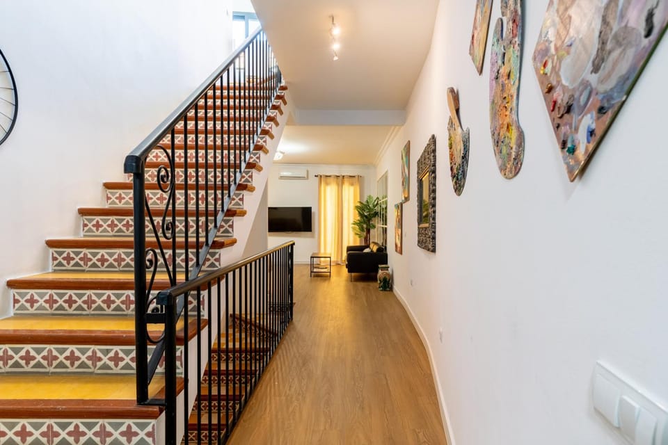 HOUSE SEVILLANA 6 habitaciones Apartment in Seville