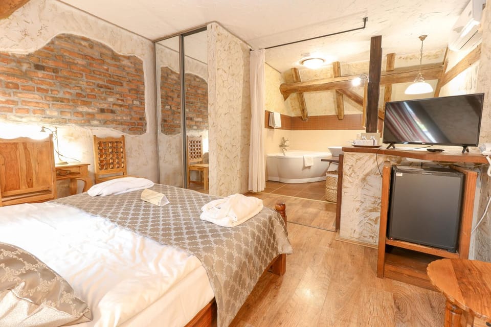 Bathroom, Bedroom