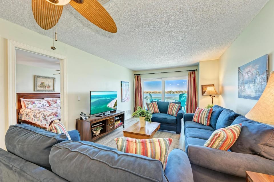 Anna Maria Island Beach Palms 5B Apartment in Bradenton Beach