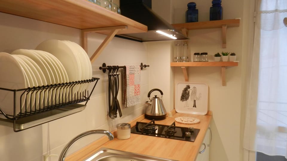 Coffee/tea facilities, Kitchen or kitchenette, Decorative detail