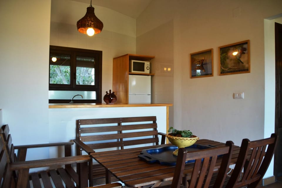 Kitchen or kitchenette, Seating area