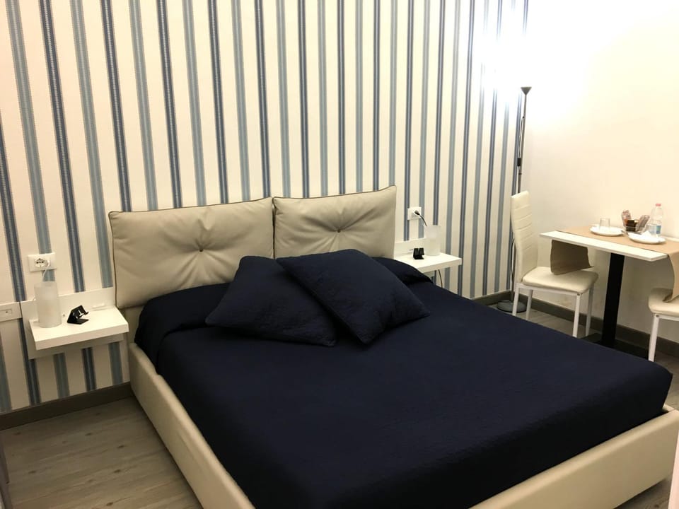 Staff, Bed, People, People, Activities, Bathroom, View (from property/room), Food and drinks, Other, Other, Other, Photo of the whole room, Decorative detail, Decorative detail, Bedroom, Food, Drinks