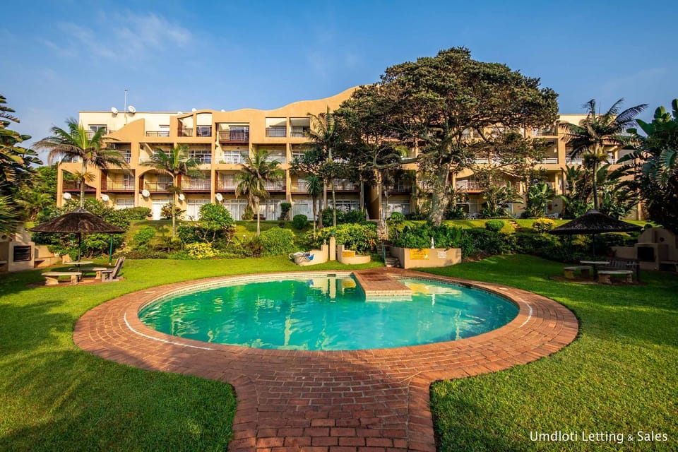 Garden, Swimming pool
