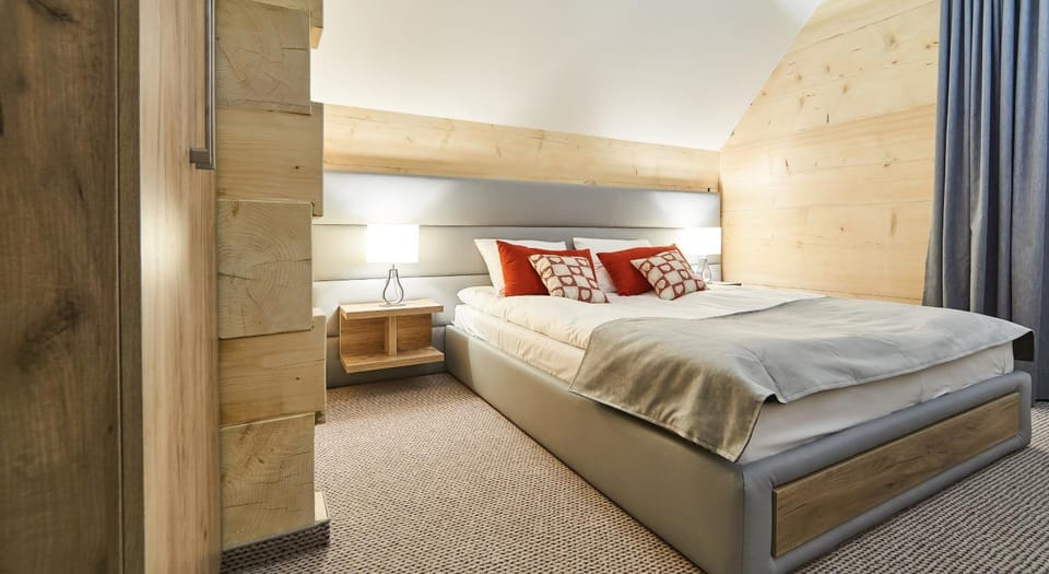 Seating area, Bedroom