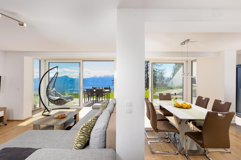 View (from property/room), Living room, Dining area