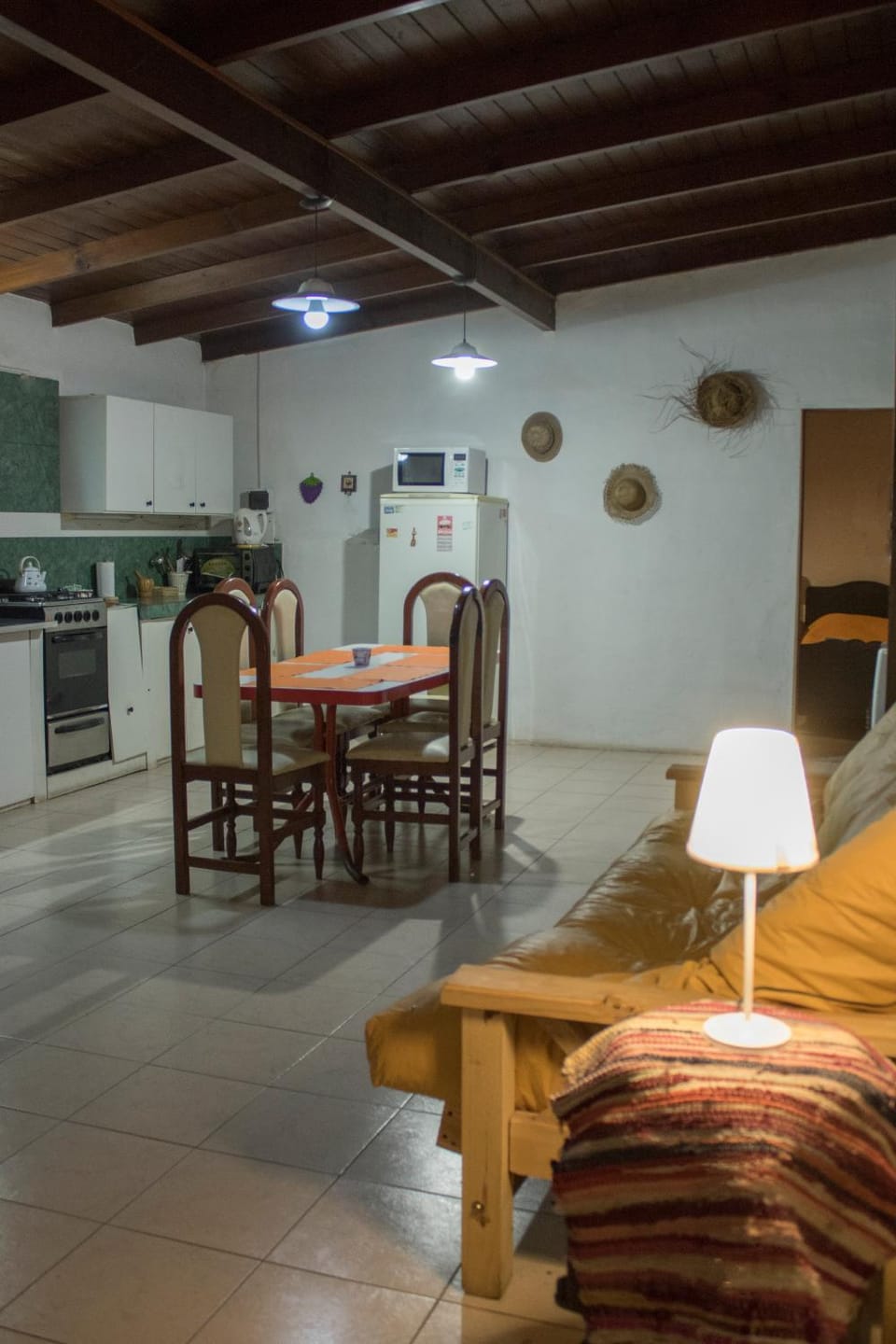 Kitchen or kitchenette, Living room, Seating area, Dining area