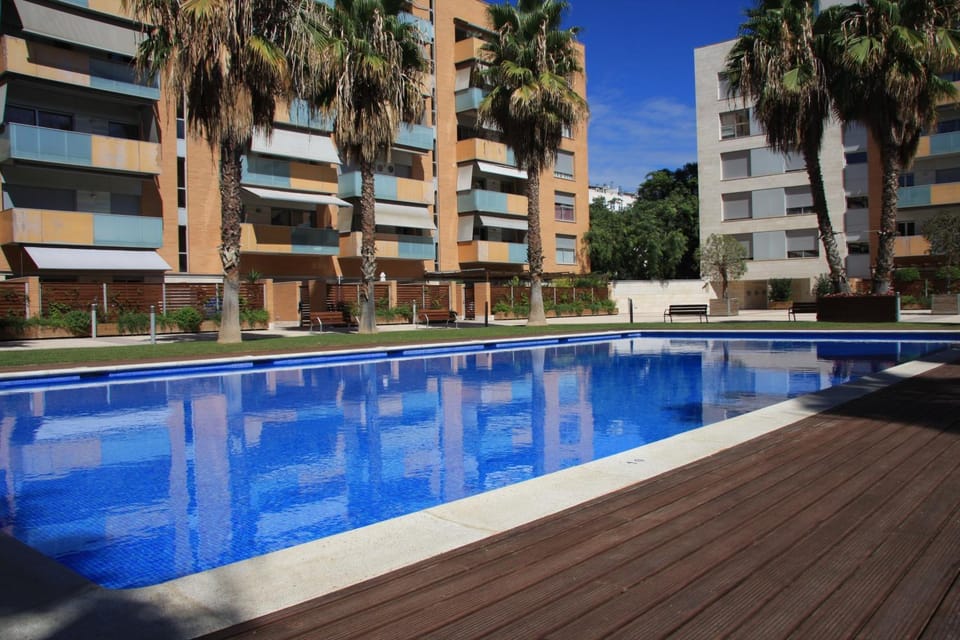 Property building, Off site, On site, Swimming pool, Swimming pool