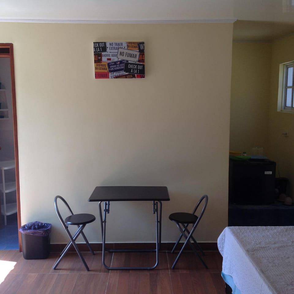 Bed, Living room, Photo of the whole room, Seating area, Dining area, Bedroom