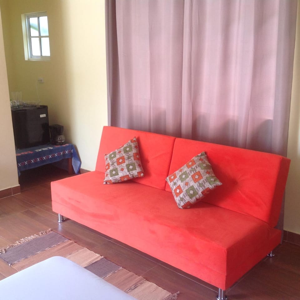 Bed, Seating area