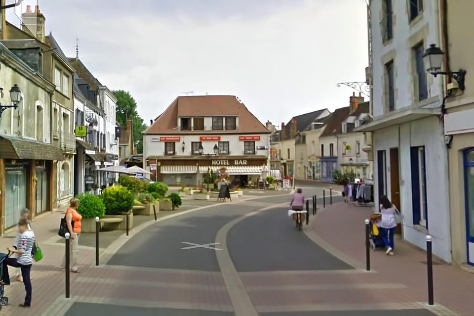 Neighbourhood, Shopping Area