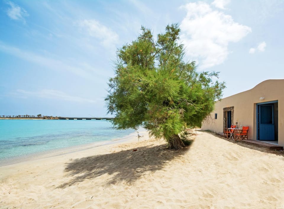 Facade/entrance, Beach, On site, Sea view