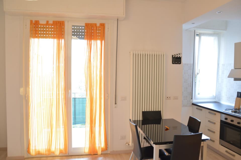 Balcony/Terrace, Kitchen or kitchenette, Dining area