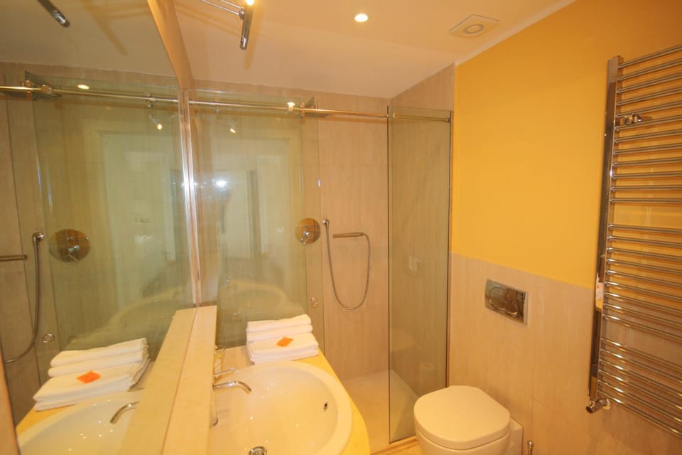 Shower, Toilet, Bathroom