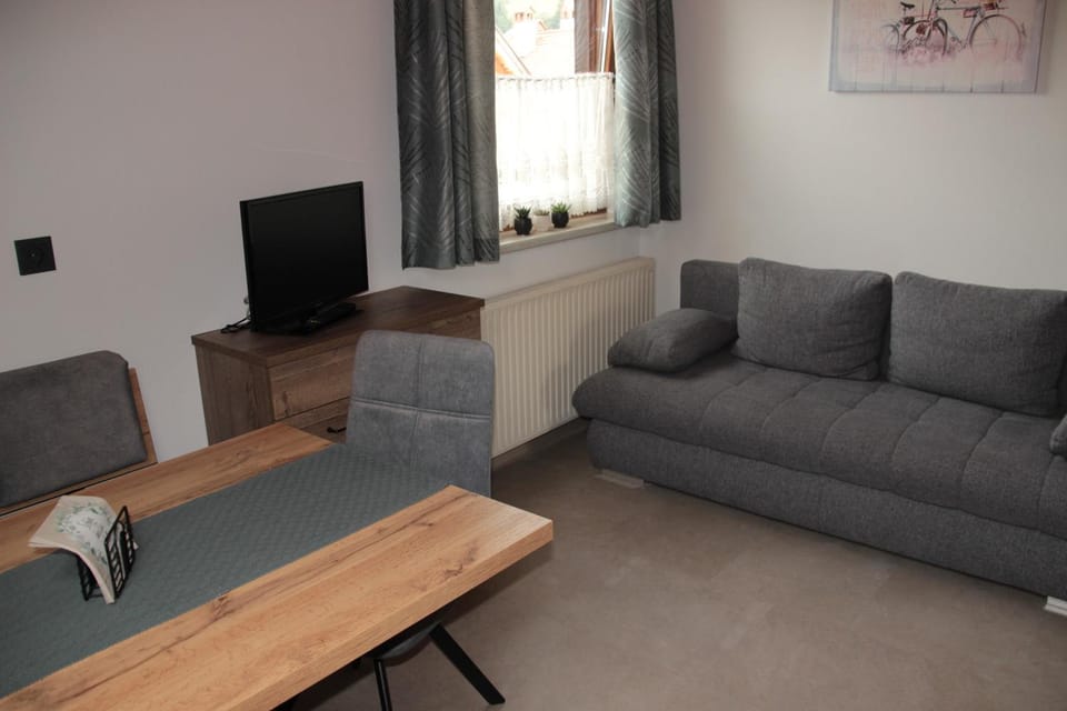 TV and multimedia, Seating area