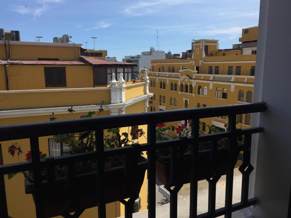 Day, Summer, Balcony/Terrace, Decorative detail, On site, City view, Landmark view, Street view