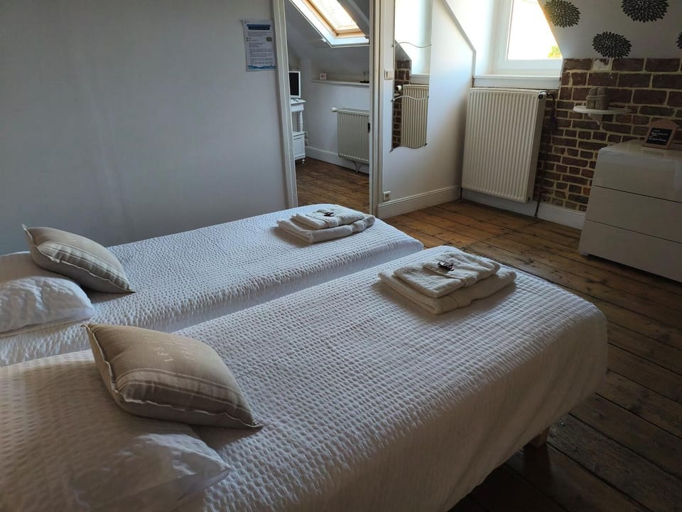 Chambres d'hôtes Atypik Bed and Breakfast in Dieppe