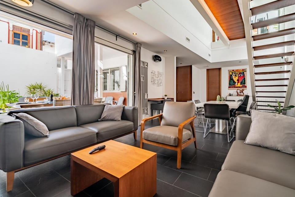 Living room, Dining area