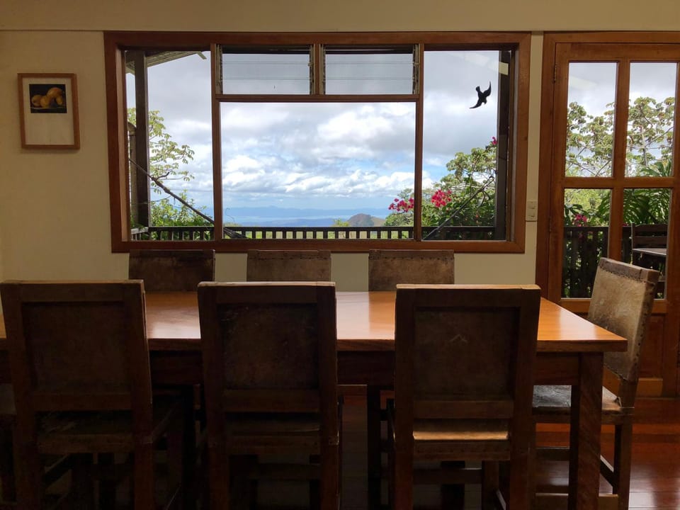 Mountain view, Sea view